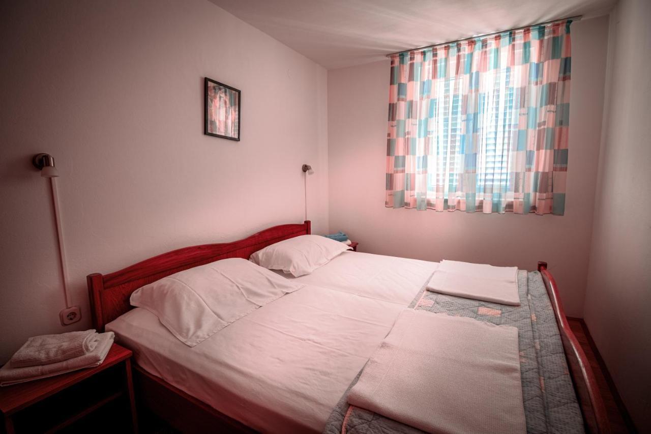 Apartments Mia Pag Town Εξωτερικό φωτογραφία