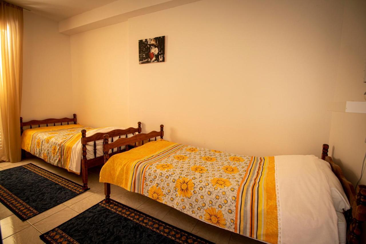 Apartments Mia Pag Town Εξωτερικό φωτογραφία