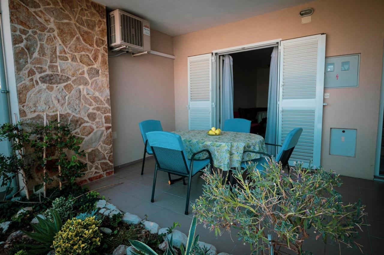 Apartments Mia Pag Town Εξωτερικό φωτογραφία