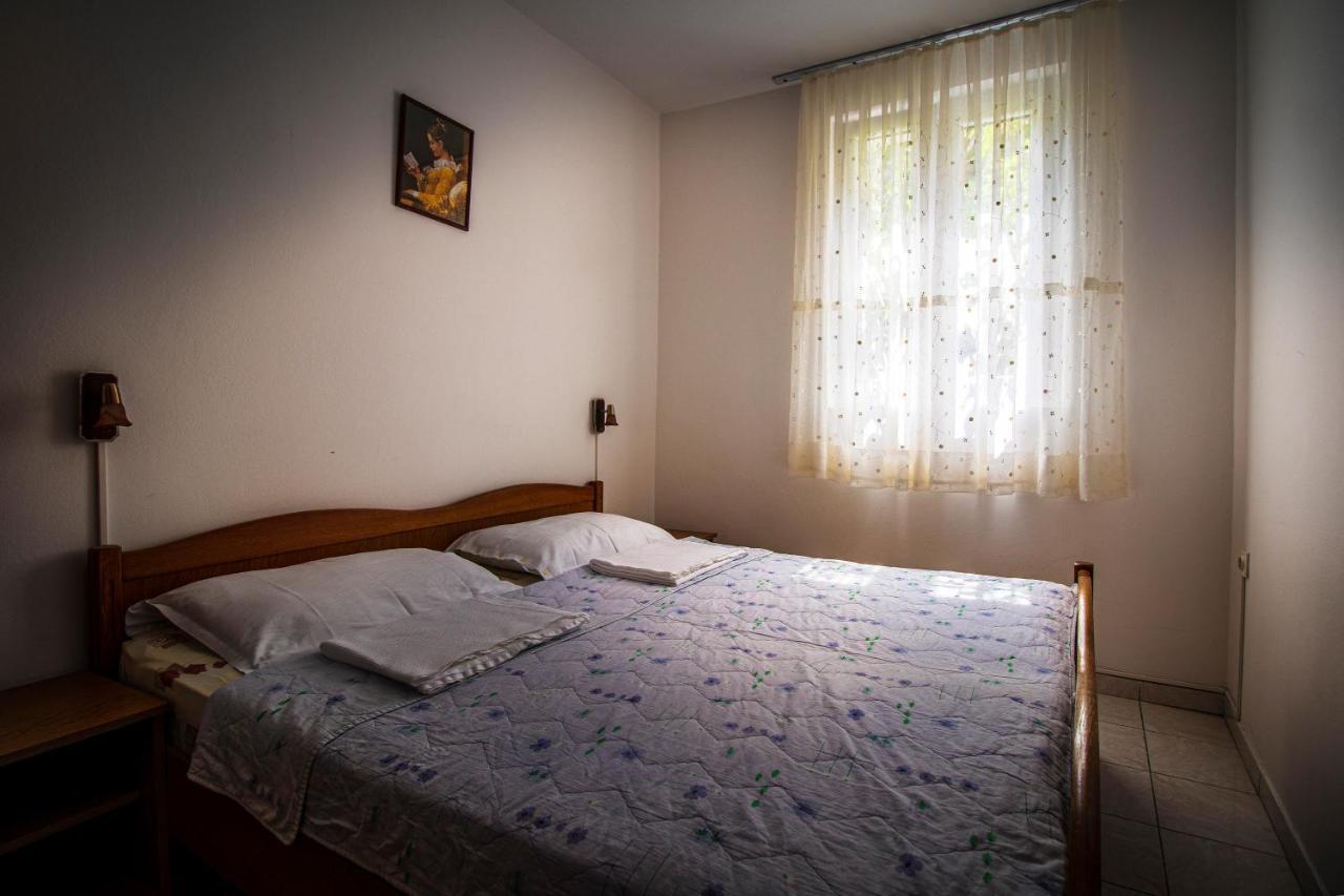 Apartments Mia Pag Town Εξωτερικό φωτογραφία